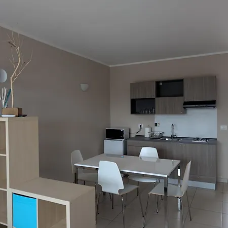 Slowliday بيت للعطل فيفيروني